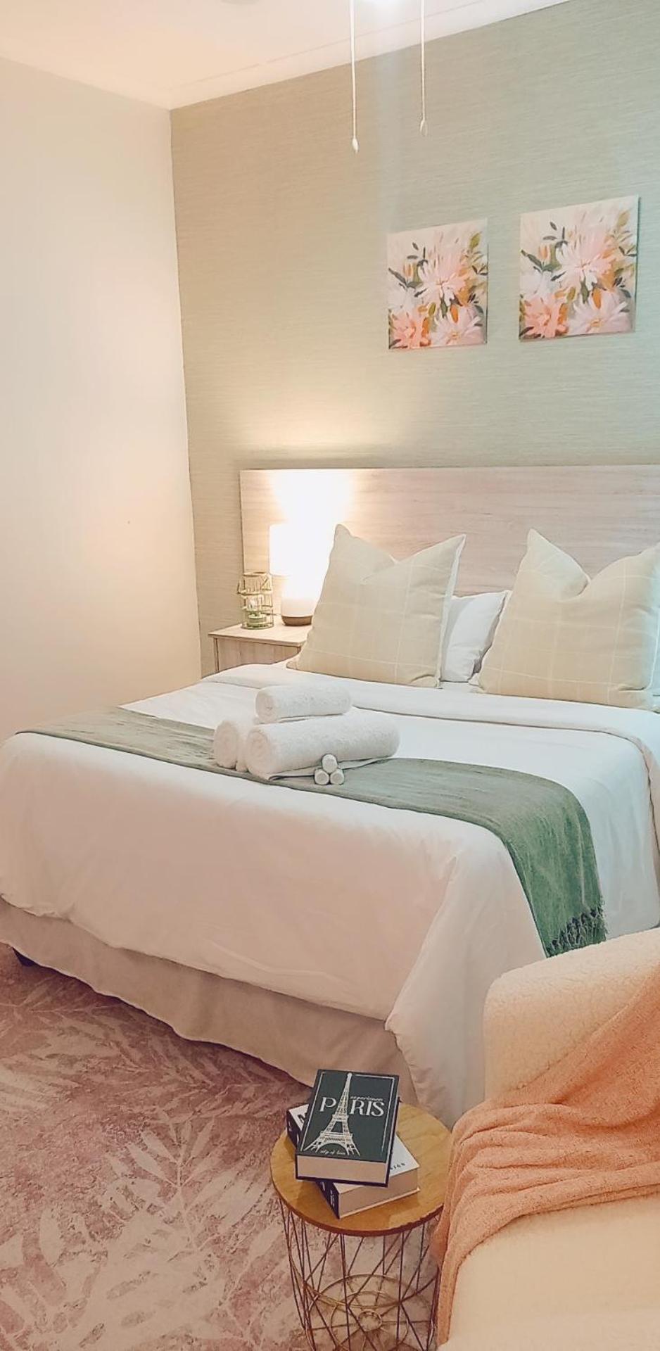 Sea Breeze Manor - Aqua Unit