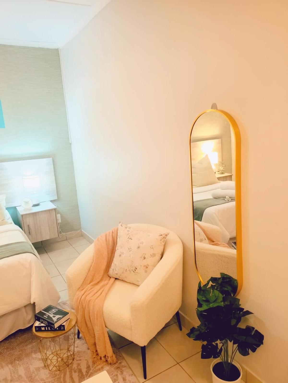 Sea Breeze Manor - Aqua Unit Apartment